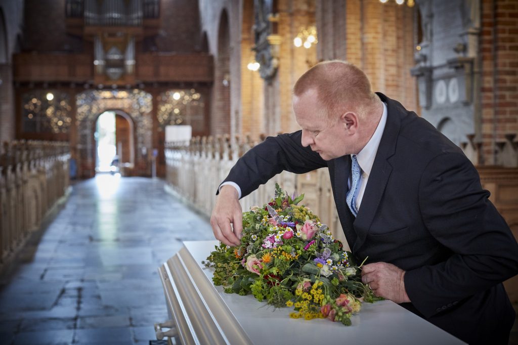 Bedemand i kirke