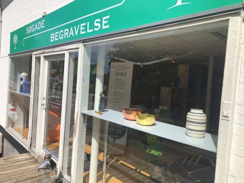 bjaeverskov_facade Begravelsesforretning i Bjæverskov